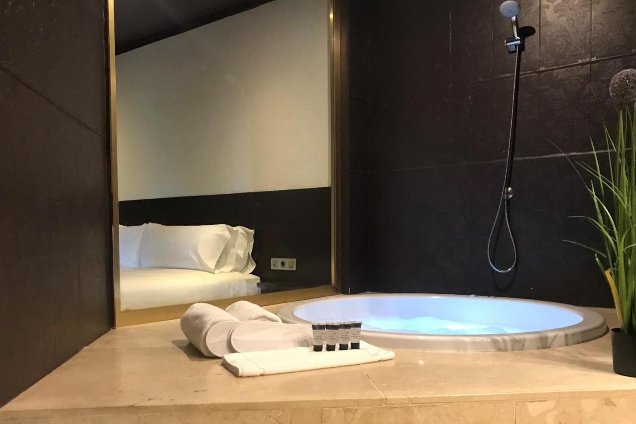 Hotel Punt 14 Gavà Екстериор снимка
