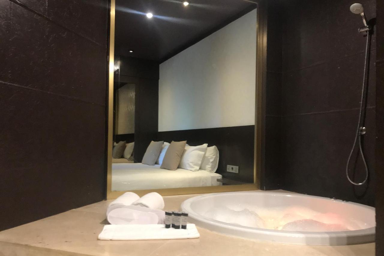 Hotel Punt 14 Gavà Екстериор снимка