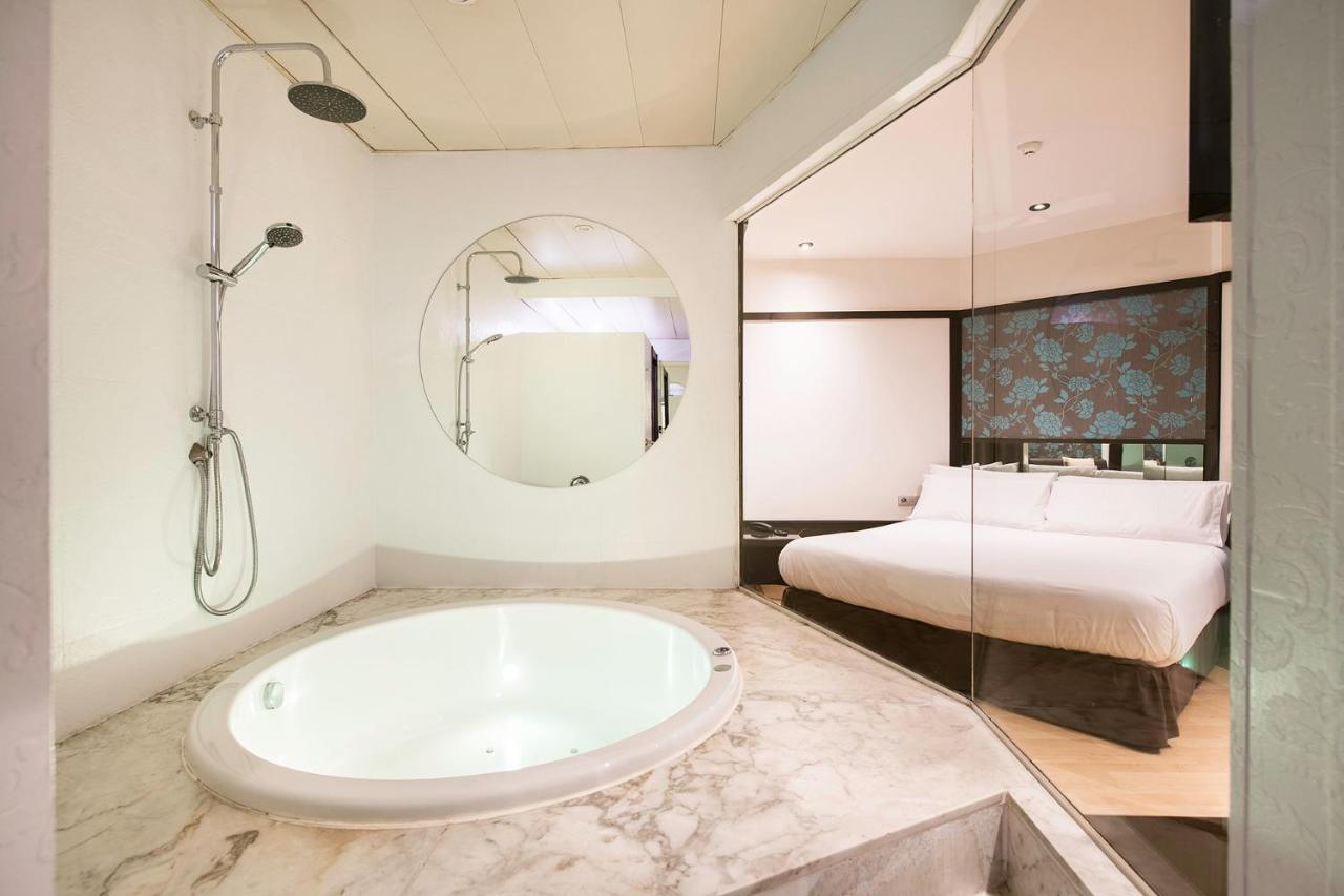 Hotel Punt 14 Gavà Екстериор снимка