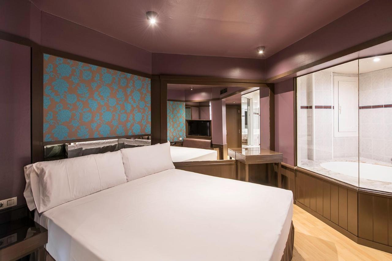 Hotel Punt 14 Gavà Екстериор снимка